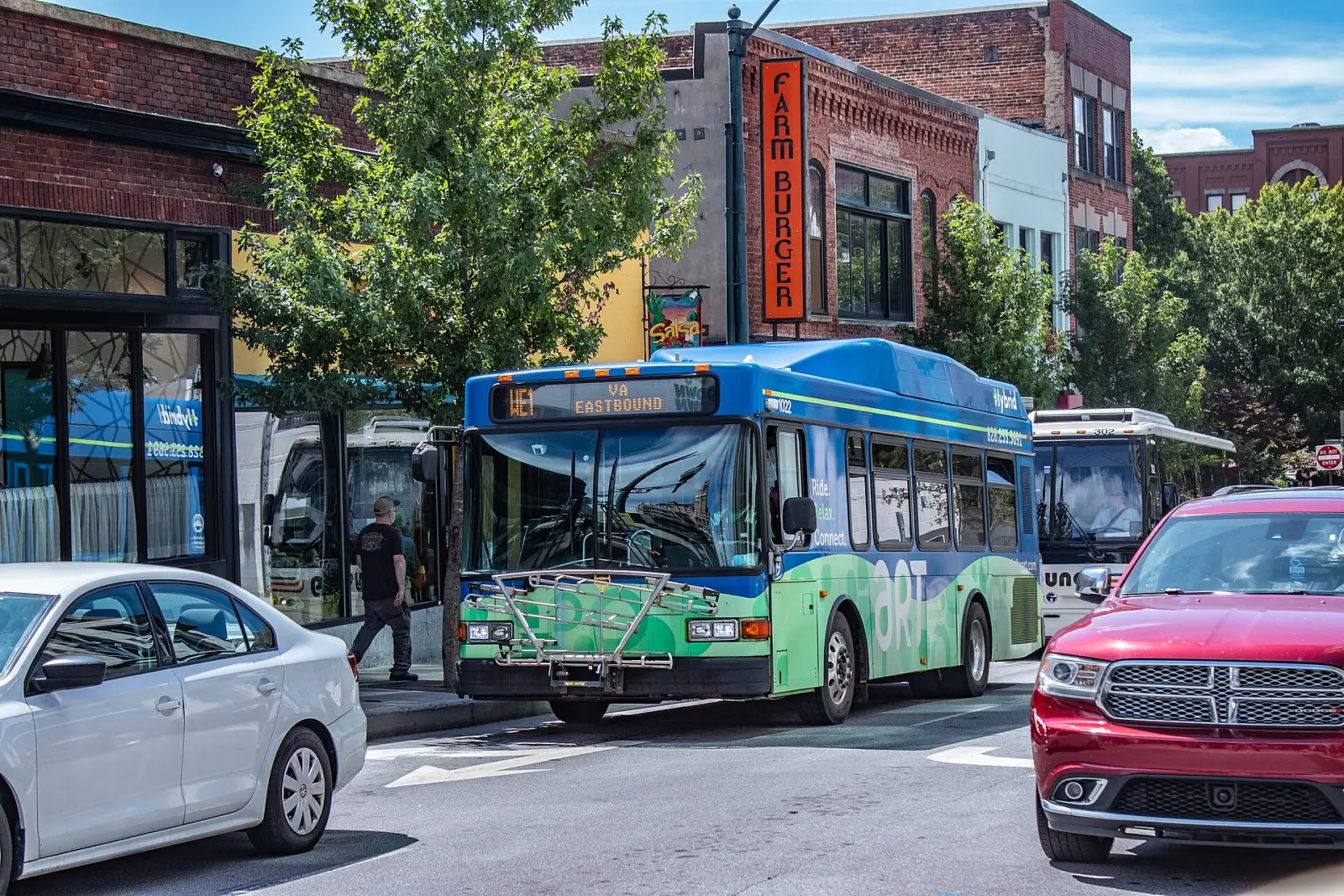 An ART Route N1 bus on Patton Avenue at Broadway Street.